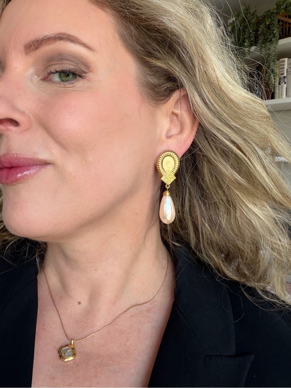 GIVENCHY Vintage Pearl Drop Earrings